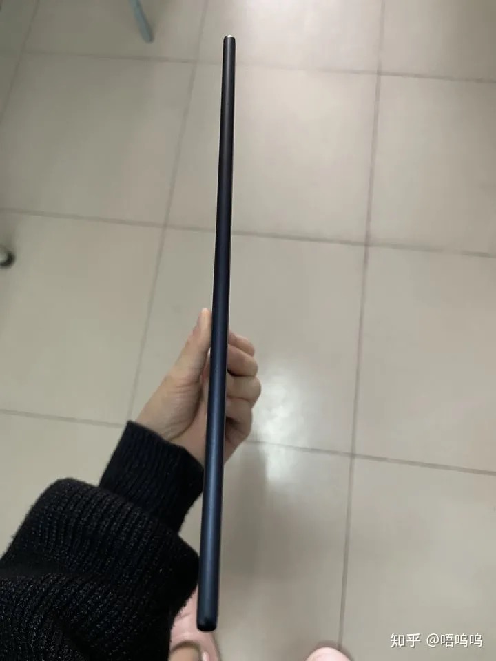 Boox Note5 電子書閱讀器
輕薄機身