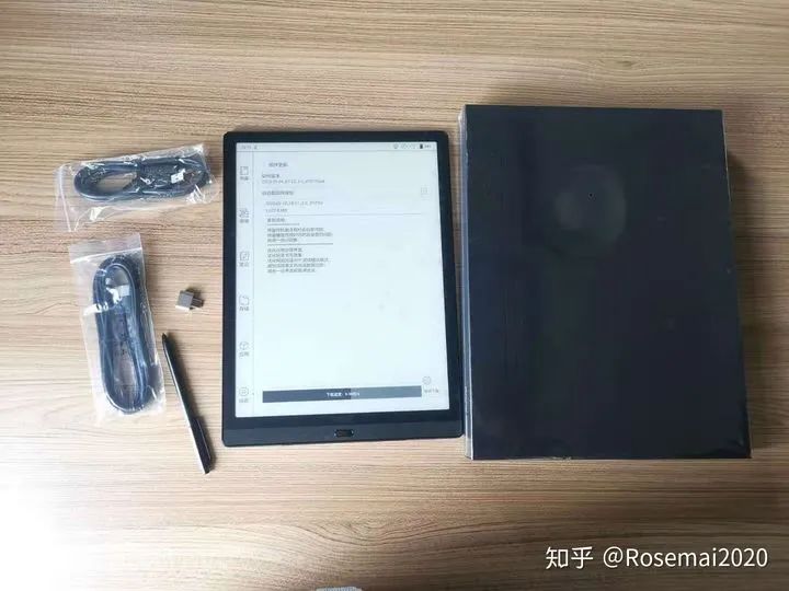 Boox Max Lumi 電子書閱讀器 開箱
包裝內配件